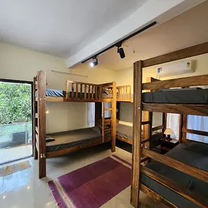 Hostel Cliff & Coral, Varkala